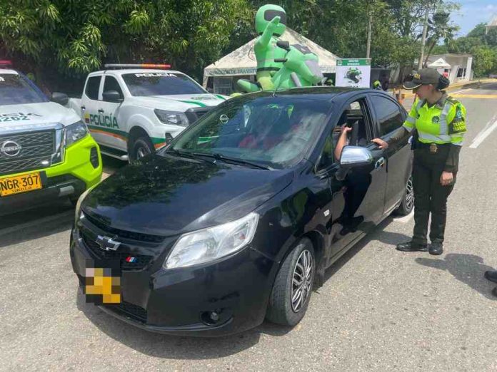 Policía puente junio 2025